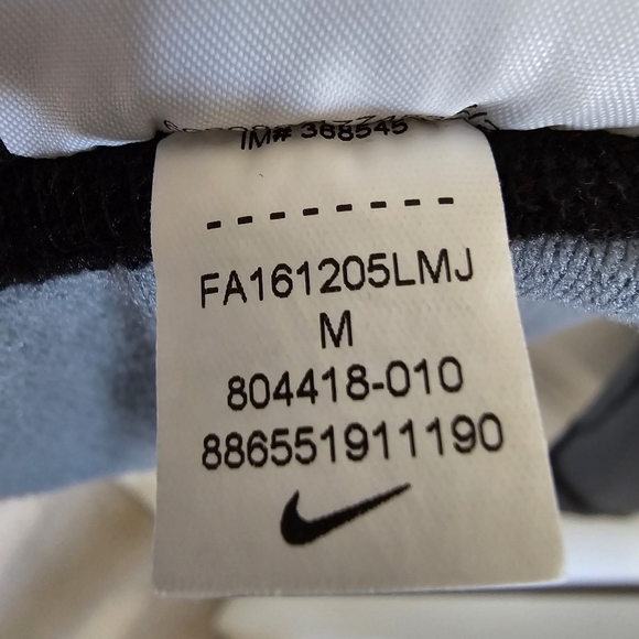 Nike Boys’ BLK/GRY Hyperwarm Long Sleeve Fitted Shirt, Size M - Picture 7 of 9